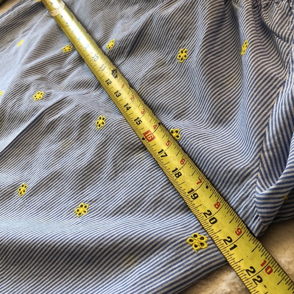 Ruby Rd top with embroidery edge - Picture 4 of 6